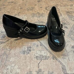 size 7 platform shoe